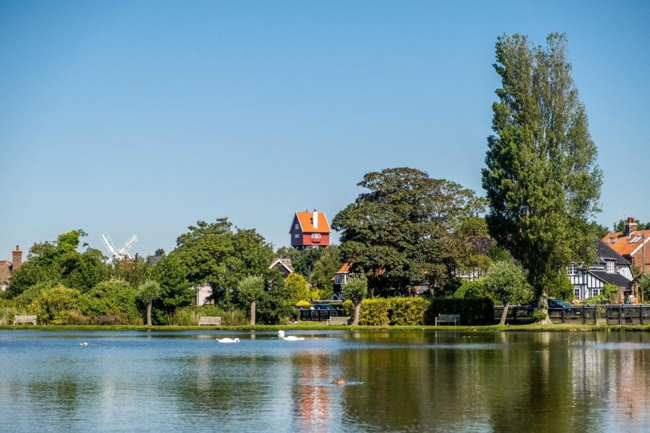 Regatta - A Lakeview Apartment In Thorpeness - Aldeburgh Coastal Cottages Экстерьер фото