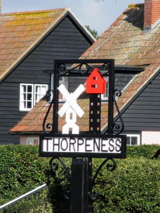 Regatta - A Lakeview Apartment In Thorpeness - Aldeburgh Coastal Cottages Экстерьер фото