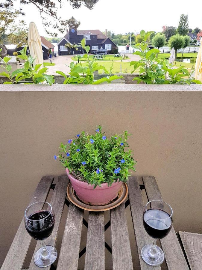 Regatta - A Lakeview Apartment In Thorpeness - Aldeburgh Coastal Cottages Экстерьер фото